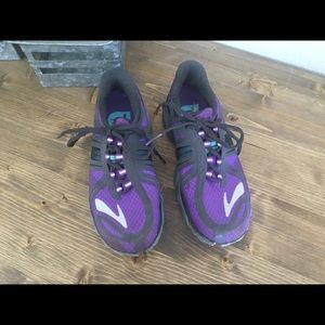 Brooks Pure Cadence size 7.5 purple